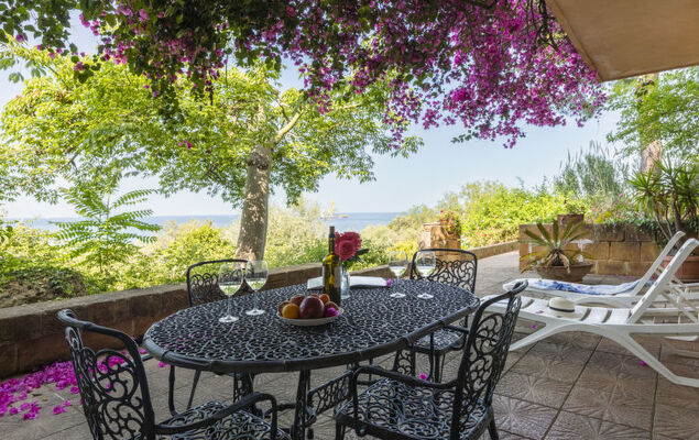 Cicladi Amorgos - Photo 1